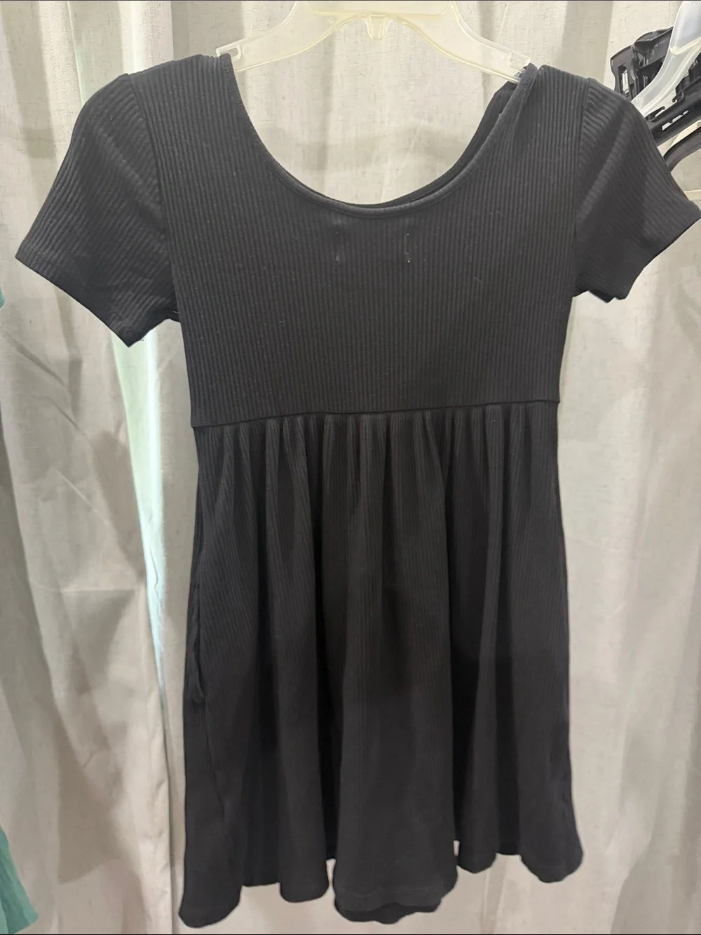 Old Navy Black Ribbed Short-Sleeve Knit Dress for Kids